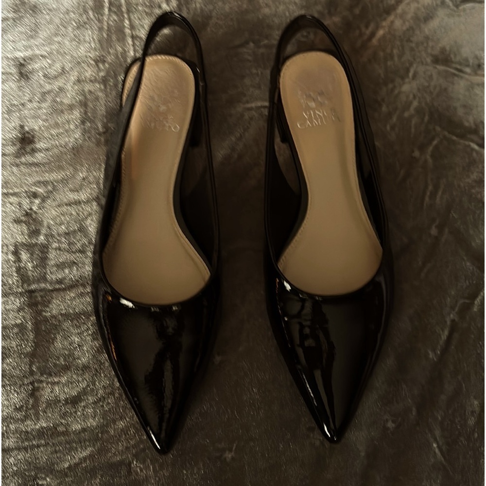 Vince Camuto 1” patent leather sling back